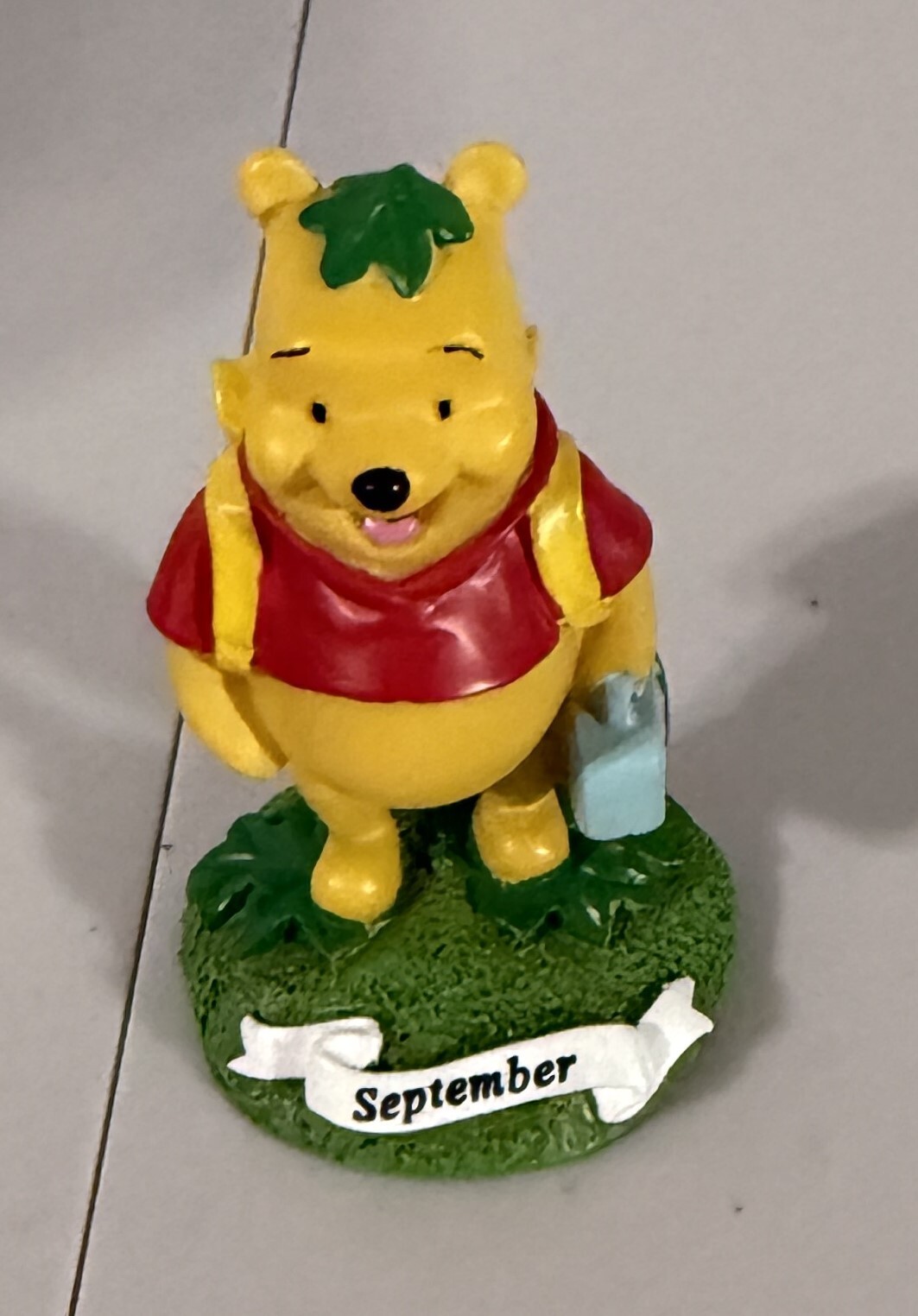 ビルストン バタシー 小物入〈2008　ENESCO製〉Disney Pooh Winnie The Pooh Disney Home Birth Month Enesco Figurine