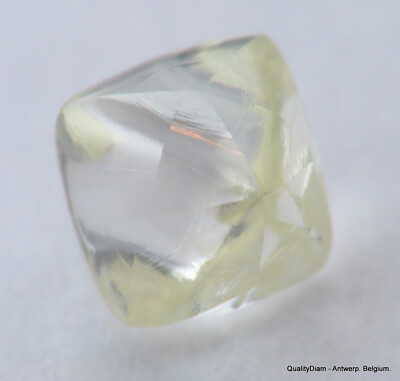 H VS2 REAL & BEAUTIFUL DIAMOND OUT DIAMOND MINE. NATURAL, UNCUT GEMSTONE
