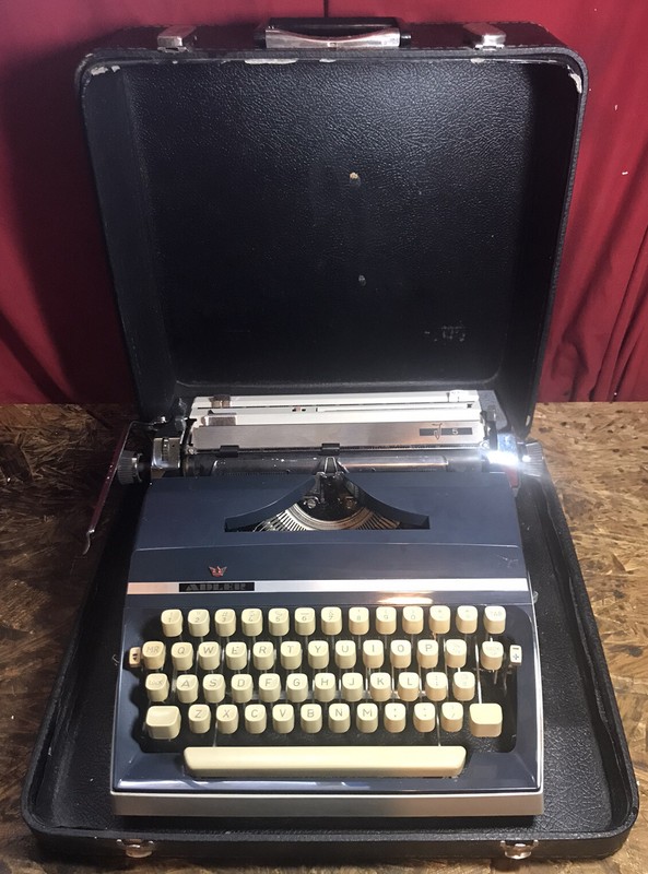 1974 Adler J5 on the Typewriter Database