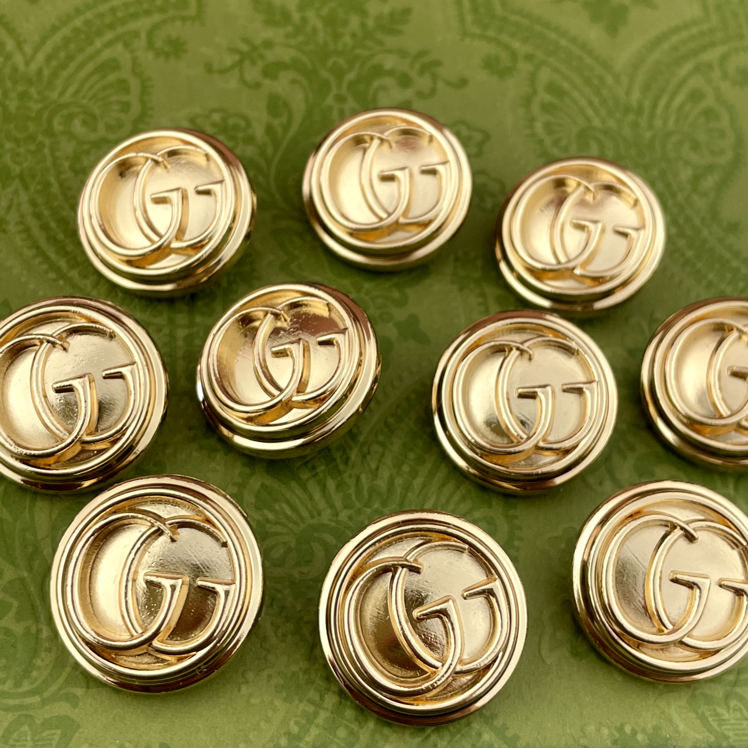 10 GUCCI BUTTONS DOUBLE G LOGO BRONZE GOLD METAL ROUND 20MM 10 GUCCI BUTTONS DOUBLE G LOGO BRONZE GOLD METAL ROUND 20MM