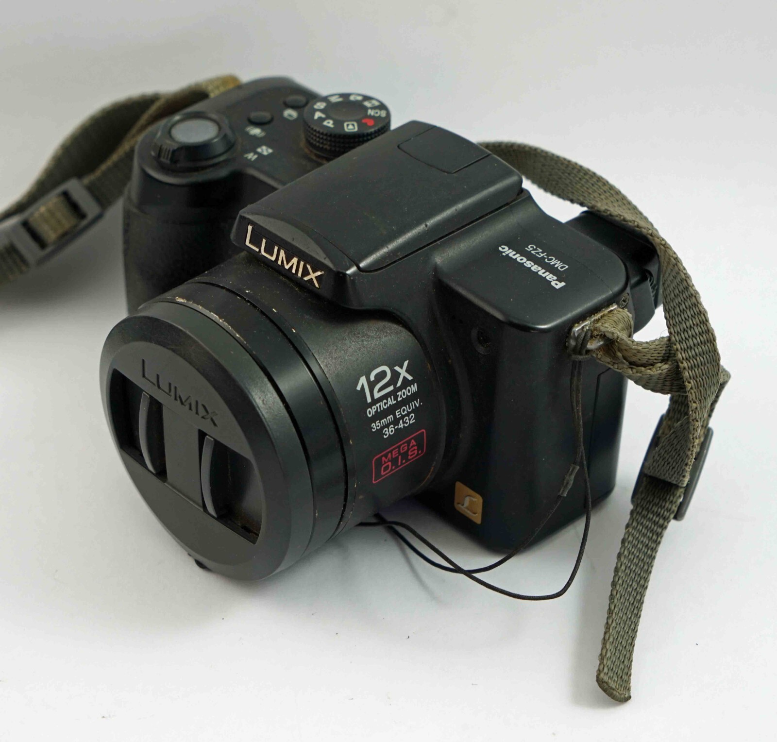 パナソニック LUMIX DMC-FZ5 デジタルカメラ Amazon | パナソニック DMC-FZ5-K LUMIX デジタルカメラ 500万