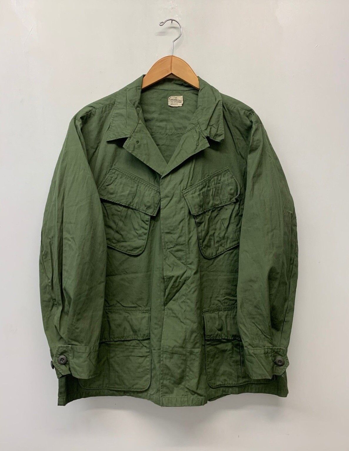 Jungle Fatigue Shirt Vietnam War, Dated 1969, Size Large Jungle Fatigue Shirt Vietnam War, Dated 1969, Size Large