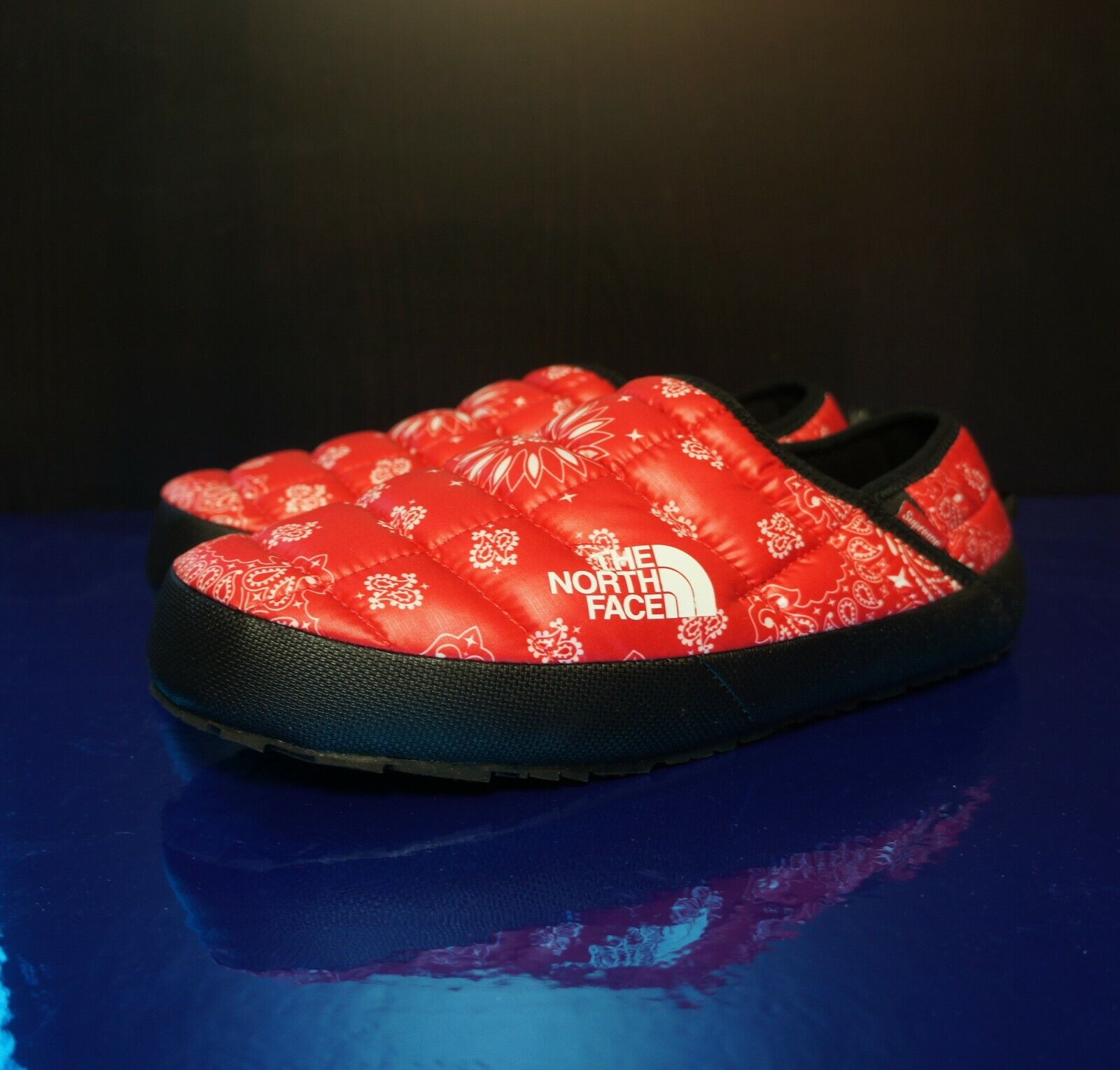 DS FW14 Supreme x The North Face Traction Mule Slippers RED DS FW14 Supreme x The North Face Traction Mule Slippers RED