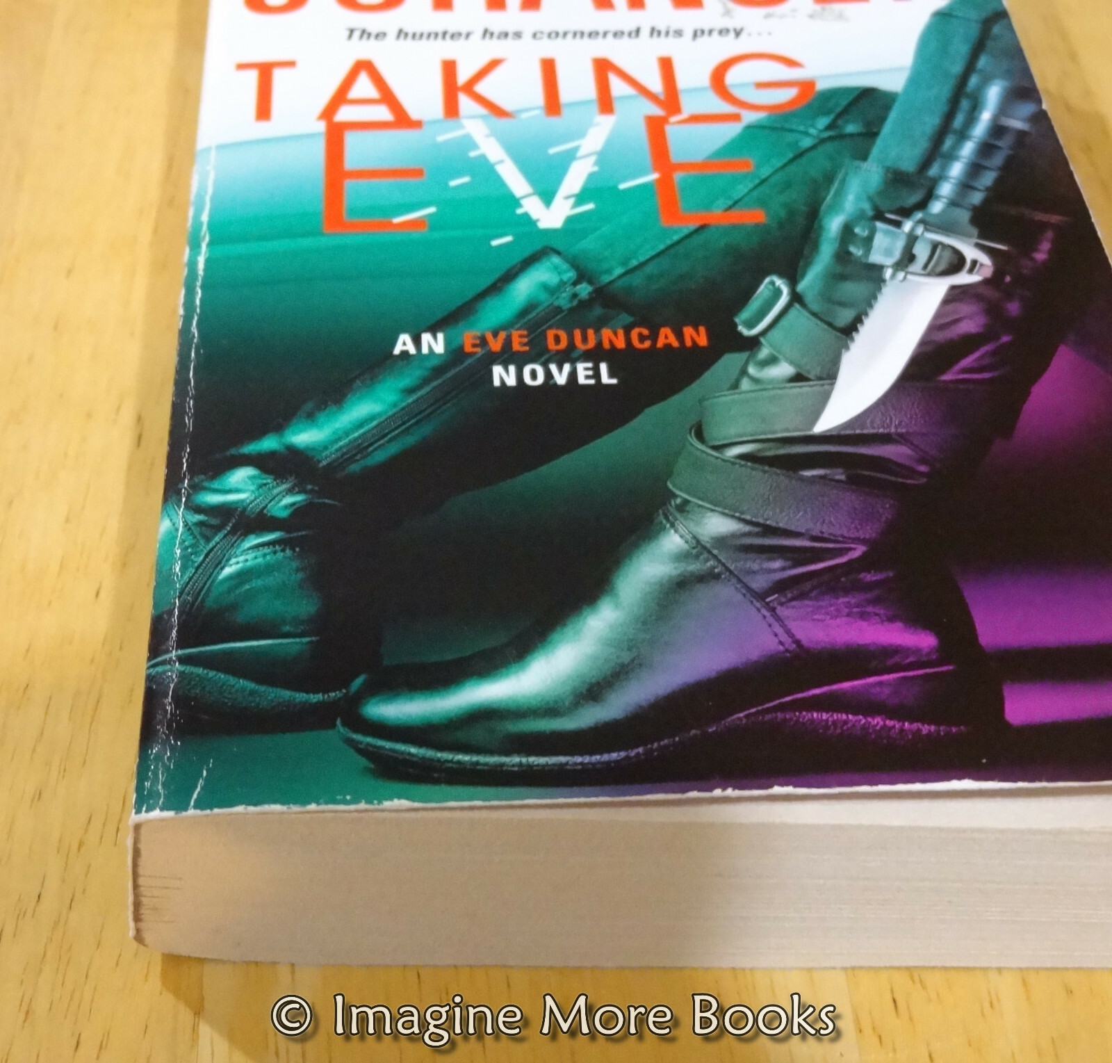 Taking Eve by Iris Johansen Eve Duncan Series Book 16