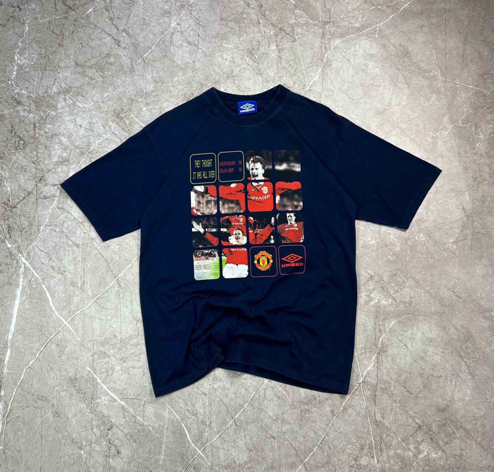 新品 1999 Umbro Manchester United TREBLE T s-l400.jpg