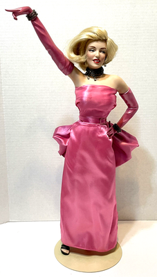 Marilyn monroe clearance doll pink dress