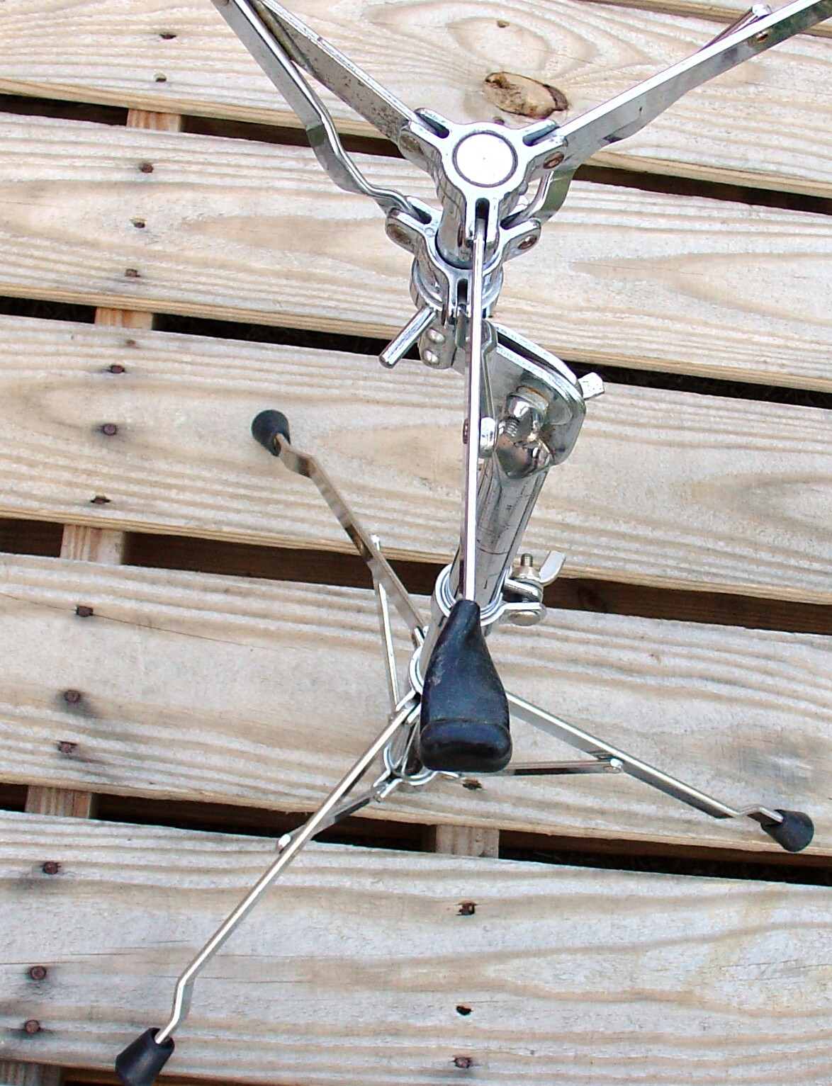 1970s LUDWIG Atlas heavy duty  telescoping snare stand