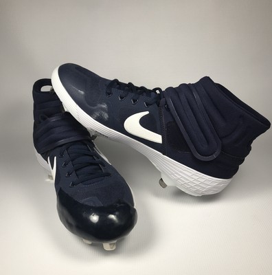 indoor pitching shoes