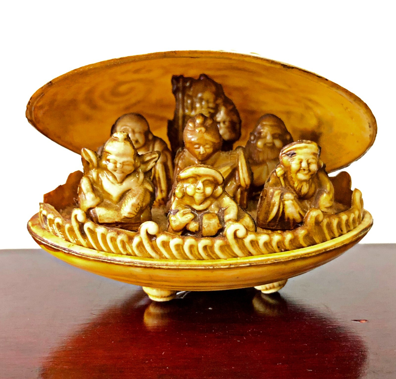 Vintage Japanese Carved Clam Shell 7 Lucky Gods Fortune Luck Vintage Japanese Carved Clam Shell 7 Lucky Gods Fortune Luck
