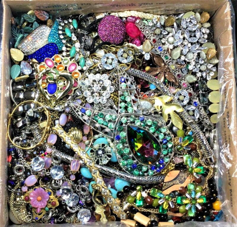 Vintage Now Jewelry 3 Lbs Lot Junk Harvest DIY Rhinestone Brooch Chain Bead Art