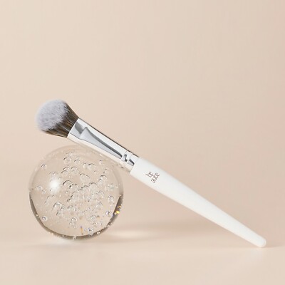 BE AUBE Small Cheek Brush K-Beauty