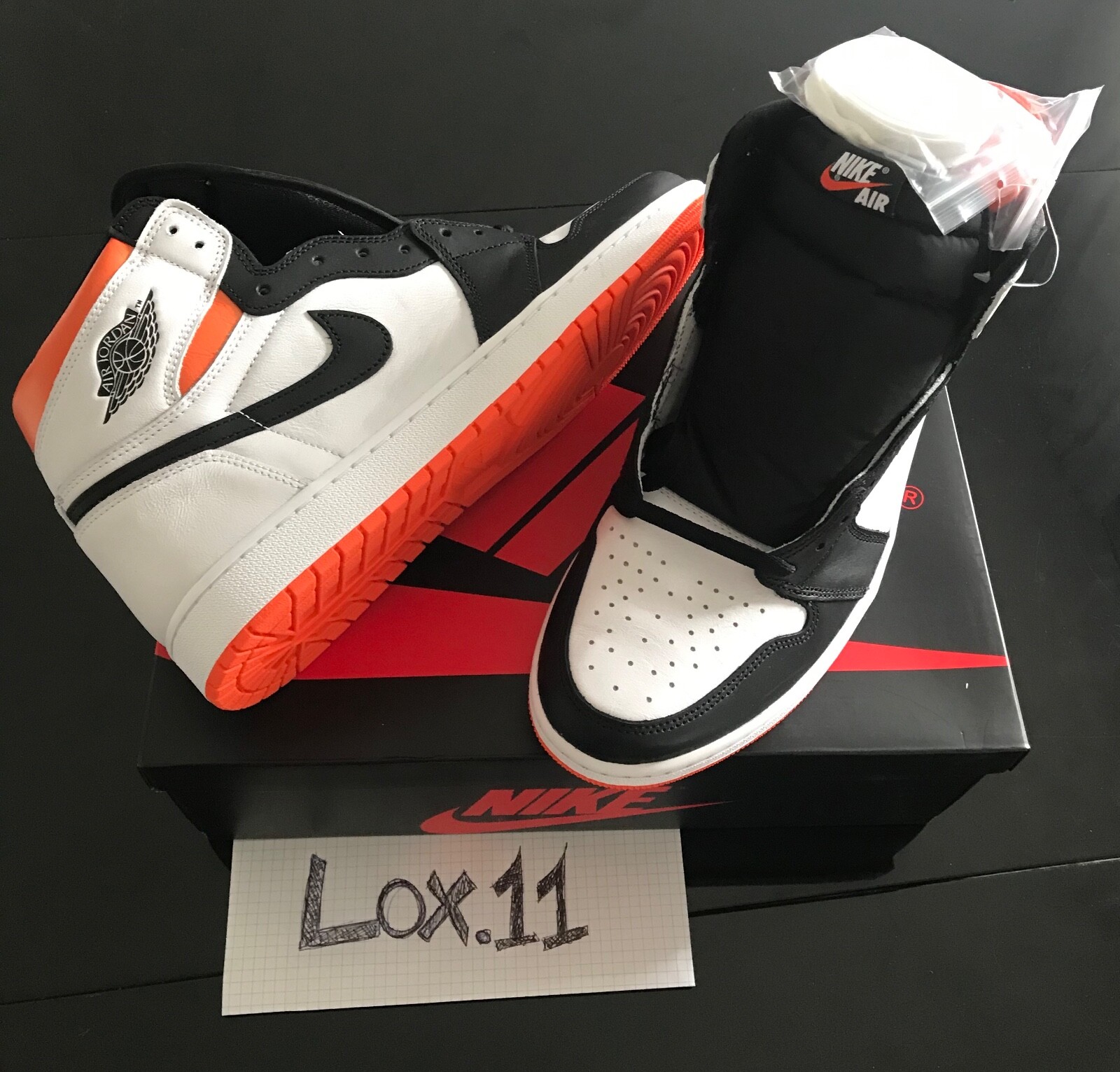シューズ(男性用) AirJordan1 RetroHigh OG \"Electro Orange\" Nike Air Jordan 1 Retro AJKO Rush Orange DO5047-801 Mens New