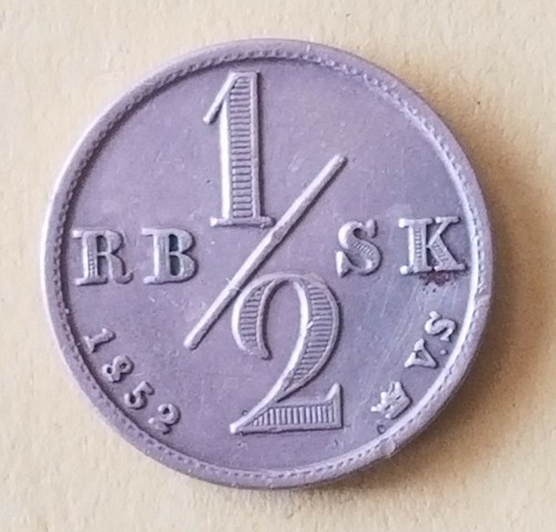 1852年　デンマーク　½ Rigsbankskilling 1/2 rigsbankskilling 1852, Denmark - Coin value - uCoin.net