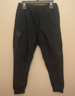 fff nike sportswear