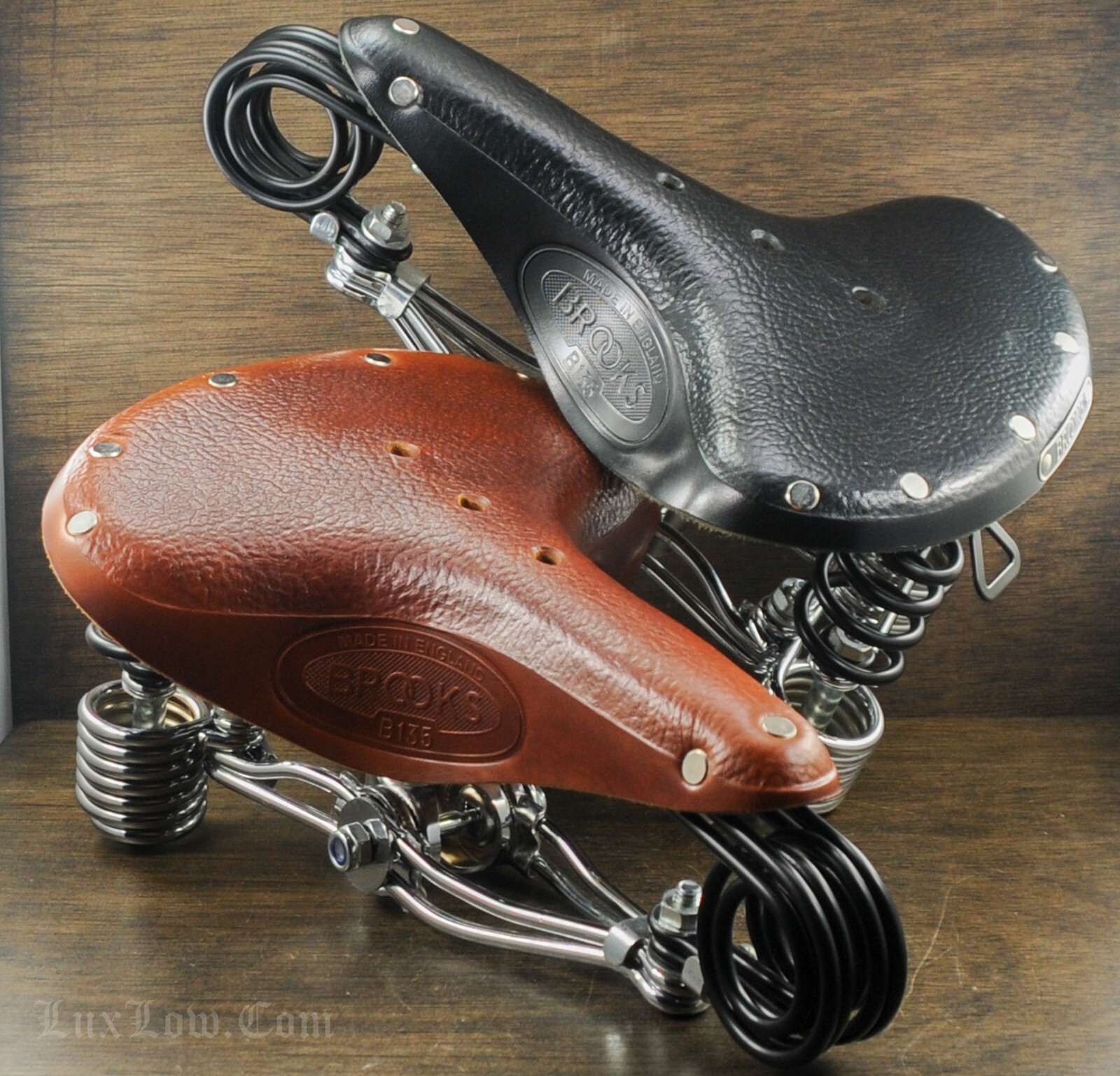 Brooks B135 TourBike Leather SADDLE Vintage Raleigh Schwinn Brooks B135 TourBike Leather SADDLE Vintage Raleigh Schwinn