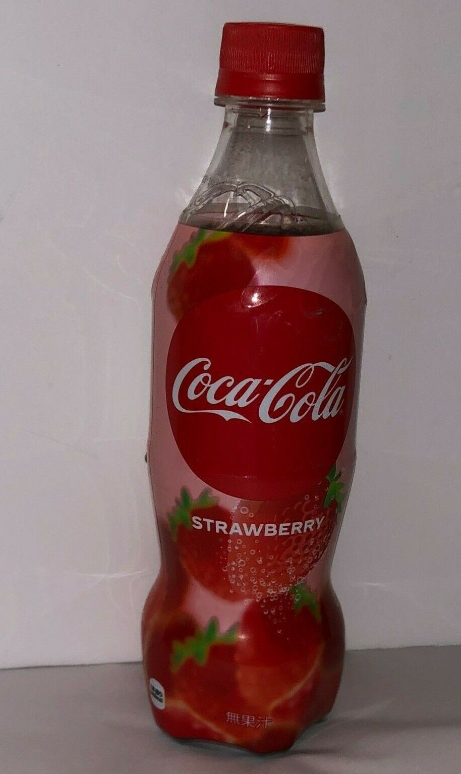 20 oz Bottle Coca-Cola Strawberry Japan Japanese