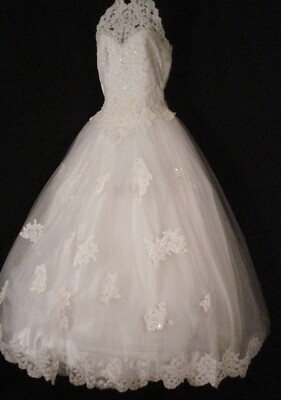 White Tulle Wedding Gown By Majestic Train Appliques Crinoline Pearls Size 8