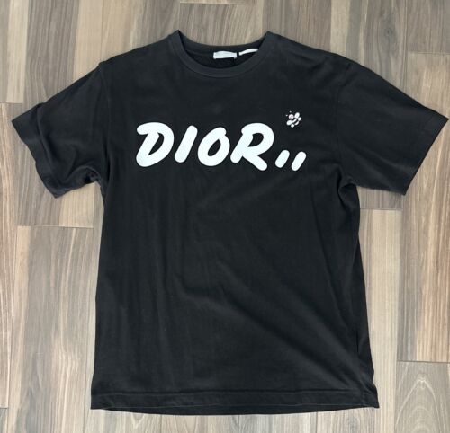DIOR x KAWS Collaboration Bee Logo T-shirt Black - LIMITED DIOR x KAWS Collaboration Bee Logo T-shirt Black - LIMITED