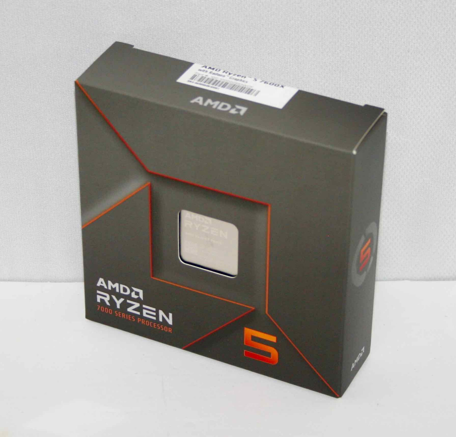 CPU AMD Ryzen 5 7600X BOX AM5 6C12T s-l400.jpg