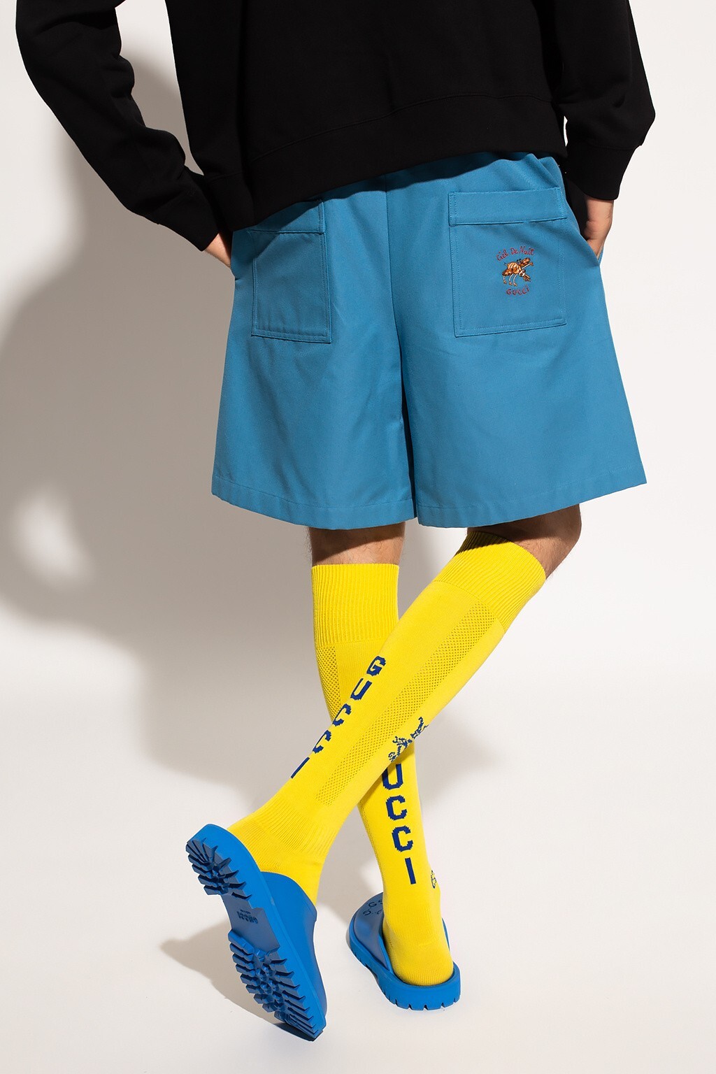 $880 Gucci Men's Turquoise Blue Canvas Shorts w/Bee Logo IT $880 Gucci Men's Turquoise Blue Canvas Shorts w/Bee Logo IT
