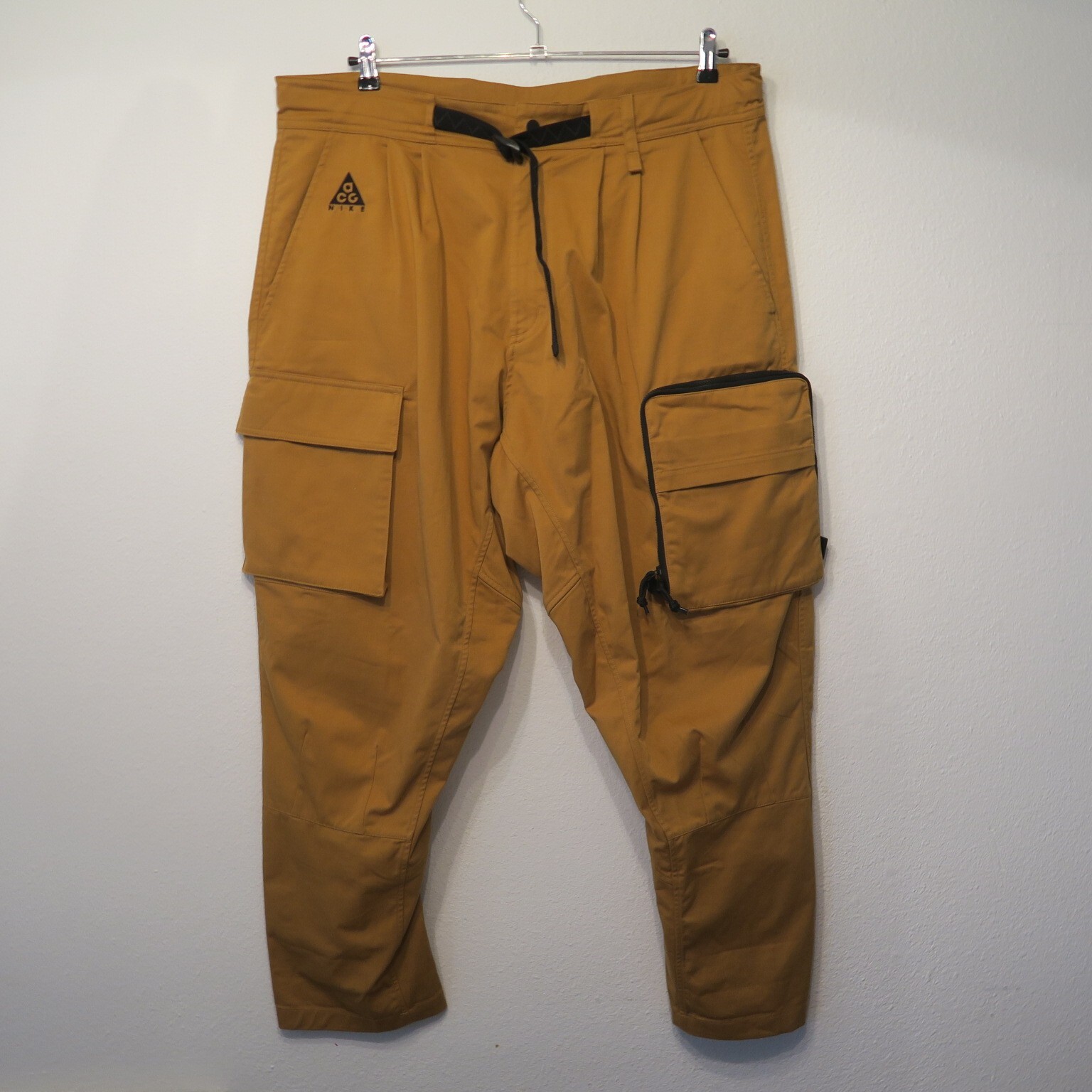 acg woven pants