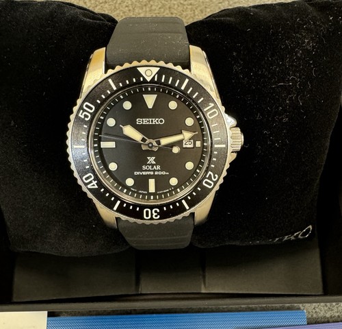 Pre-owned Seiko Men's Prospex Solar Black Silicon Band Divers Watch 38.5mm Size Sne573