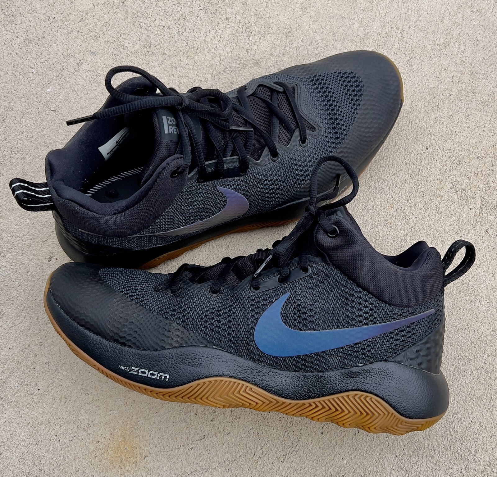 zoom rev black basketball shoes