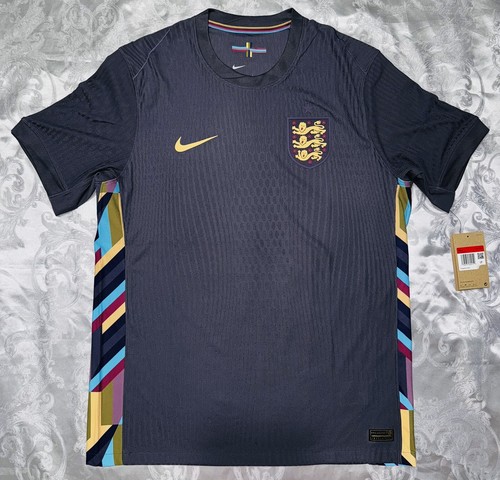 NIKE サッカー イングランド代表 DRI-FIT Lサイズ 新品タグ付き NIKE サッカー イングランド代表 DRI-FIT Lサイズ 新品タグ付き