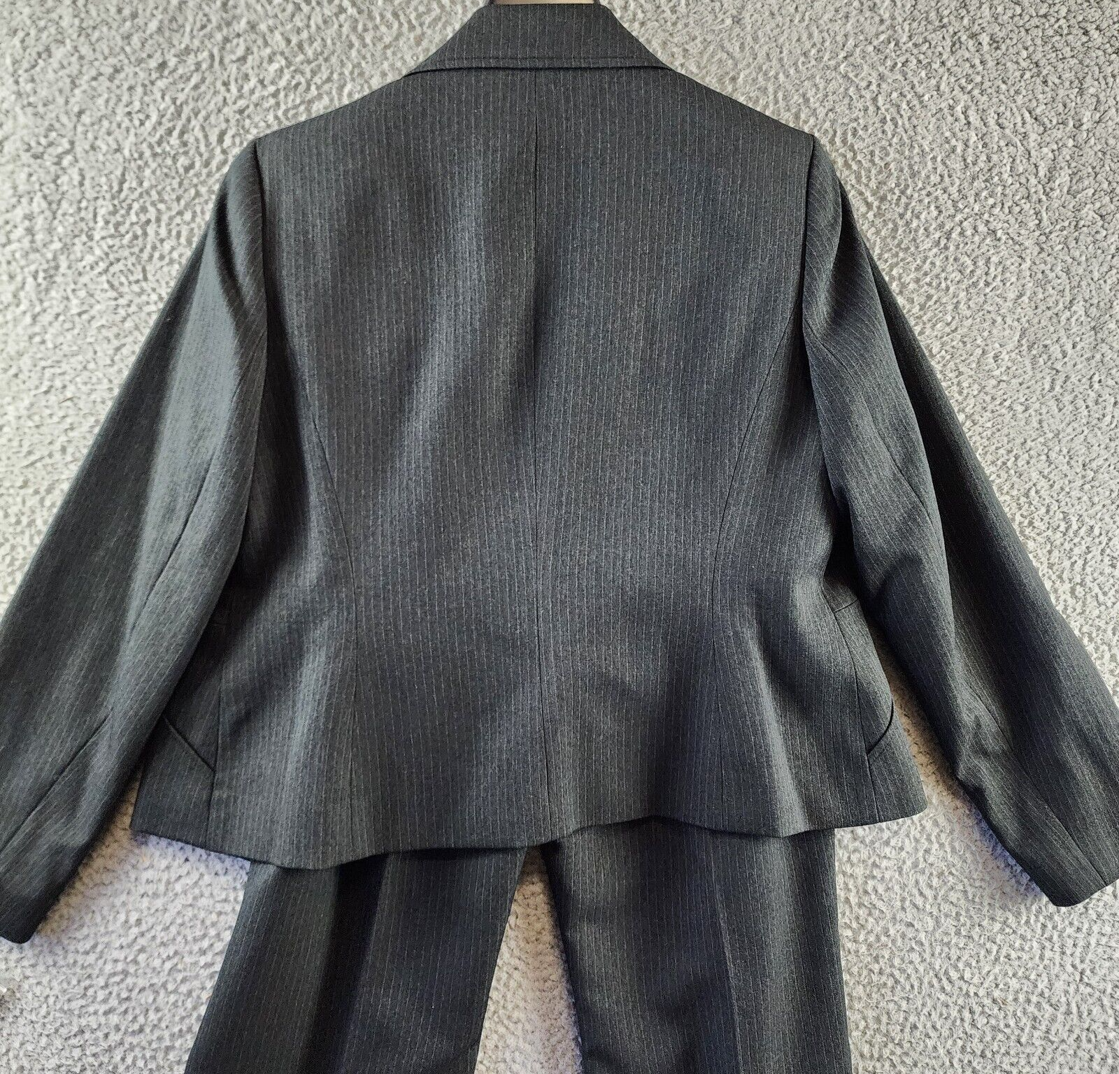 Le Suit Petite Two-Button Pinstriped Pantsuit Women's 10P Black Single Breasted - Picture 18 of 18