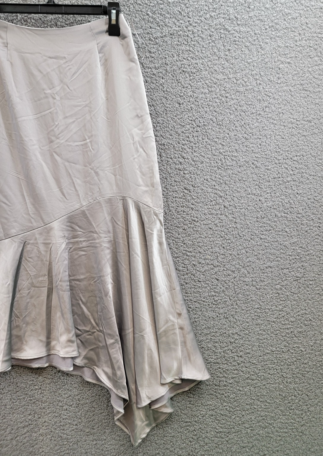 Steve Madden Lucille Satin Asymmetrical Hem Midi Skirt Women's XS Ash Grey - Picture 6 of 16