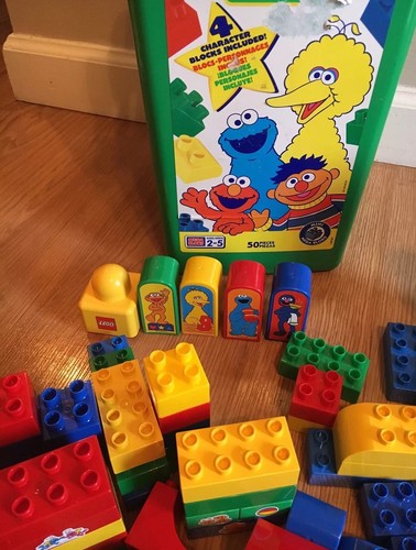 Mega Bloks 5018 Sesame Street 50 Pieces Character Blocks & Storage Container!