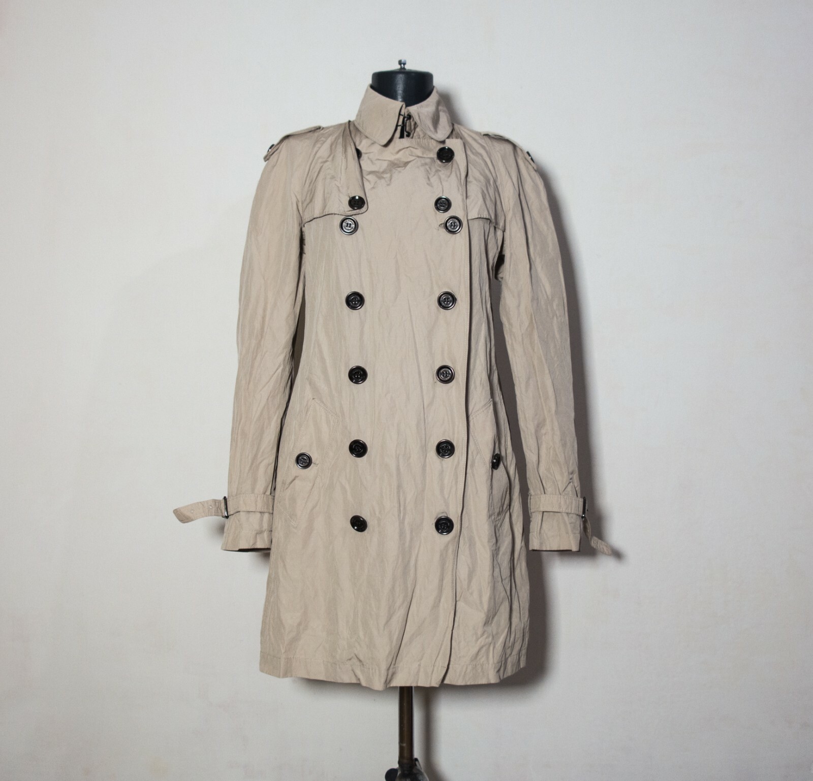 BURBERRY フリツティテルテラトトラウサ 8063534 A1210 BURBERRY フリツティテルテラトトラウサ 8063534 A1210 Burberry