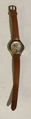 Vintage Winnie the Pooh & Friends Disney MC0330 Wrist Watch w/Leather Band