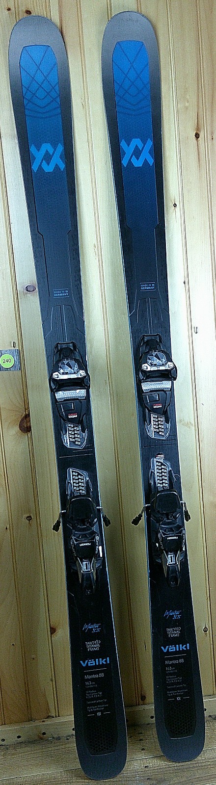 Volkl MANTRA ✕ MARKER COMP14.0 2025 Volkl Mantra 88 184cm w/ Marker Griffon TCX Binding | eBay