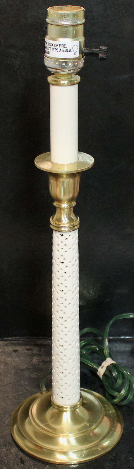 Латунные лампы Laura Ashley