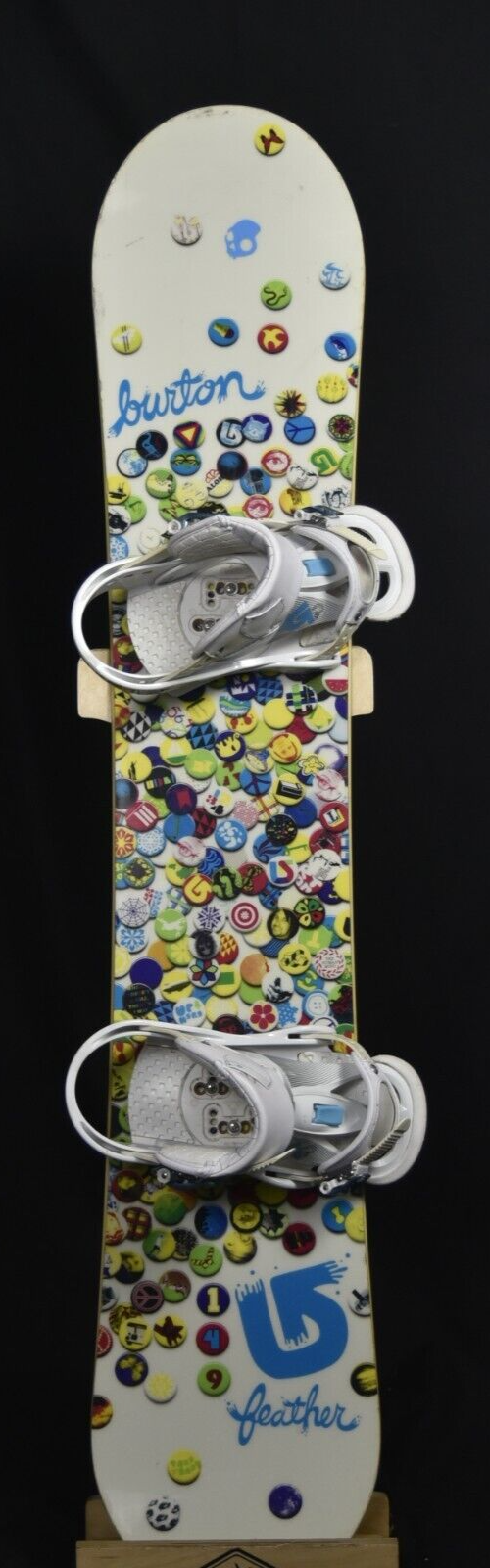 BURTON FEATHER SNOWBOARD SIZE 149 CM WITH BURTON MEDIUM BURTON FEATHER SNOWBOARD SIZE 149 CM WITH BURTON MEDIUM