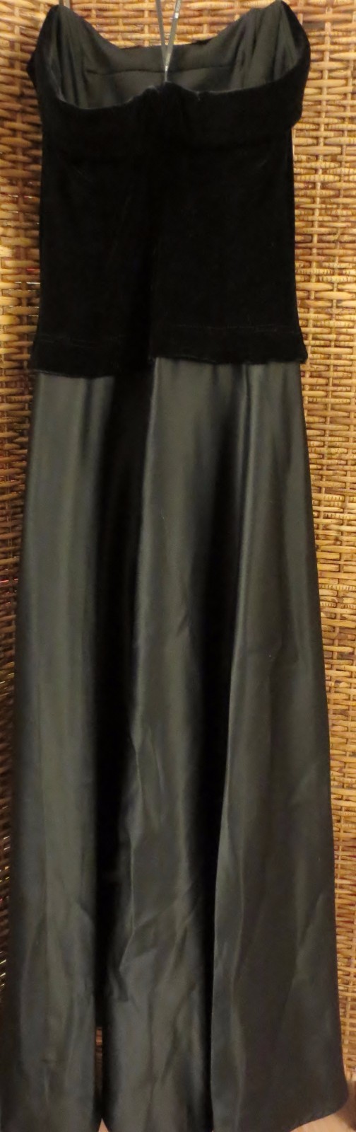 TADASHI Strapless Black Velvet Stretch Evening Dress Long Size 10
