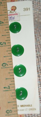 Le Chic Buttons 391-13 mm 9/16'' 4 count Light Green NEW Fast Shipping