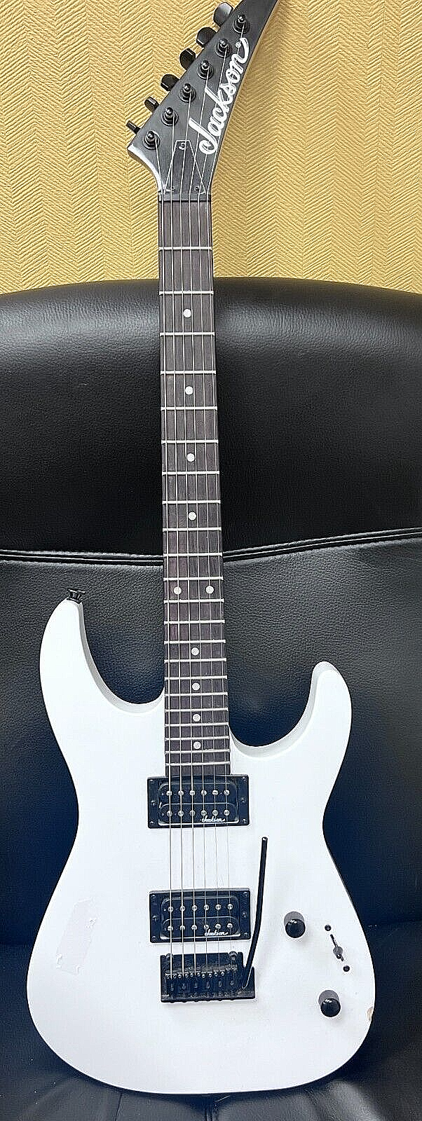 ギター jiin 51Lks+mR2hL._UF350,350_QL50_.jpg
