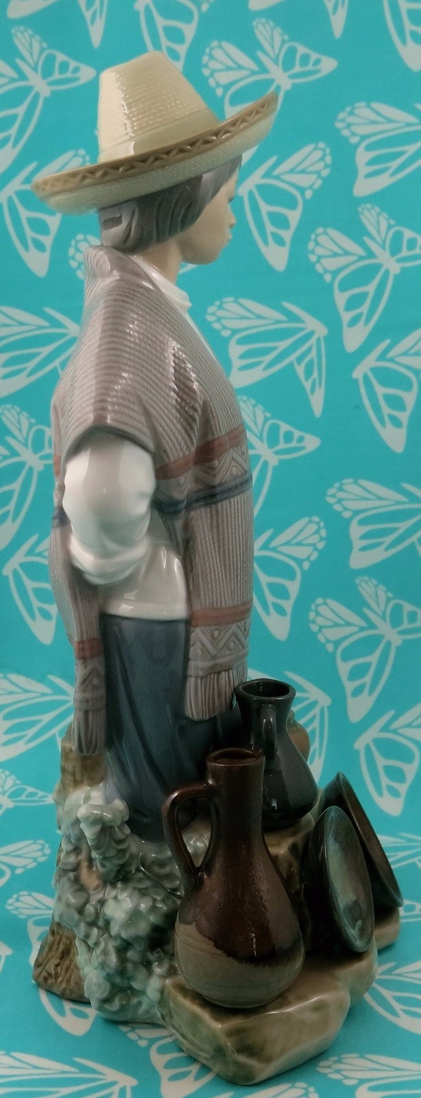 Lladro # 5080 ~ CERAMIC SELLER ~ AKA South of the Border