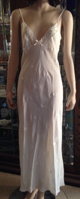 Famous Brand Name Size Small Long NightGown Ivory Gown New Small Defect