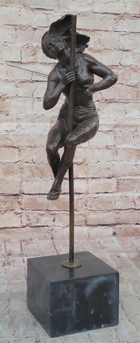 Large Pole Exhibitionist Bronze Sculpture Hot Cast Lost Wax Method Figurine Figu