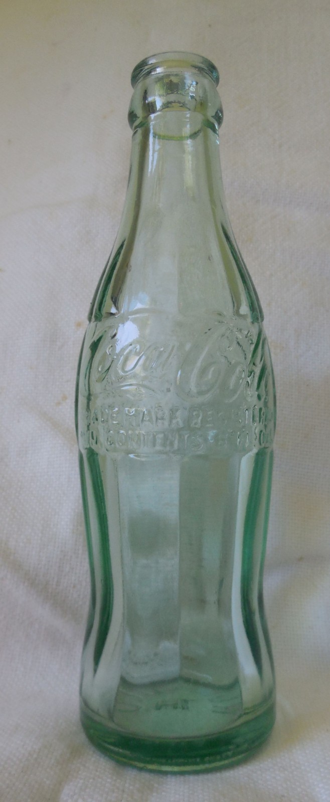 Green 1951 Coke Hobbleskirt SODA BOTTLE Honolulu TH pre-statehood Coca Cola