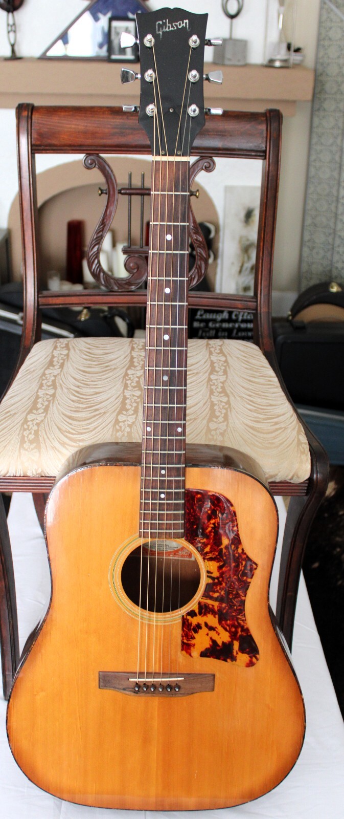 Gibson 1976年製　J-55　アコースティックギター　ヴィンテージ Gibson 1976年製 J-55 アコースティックギター ヴィンテージ