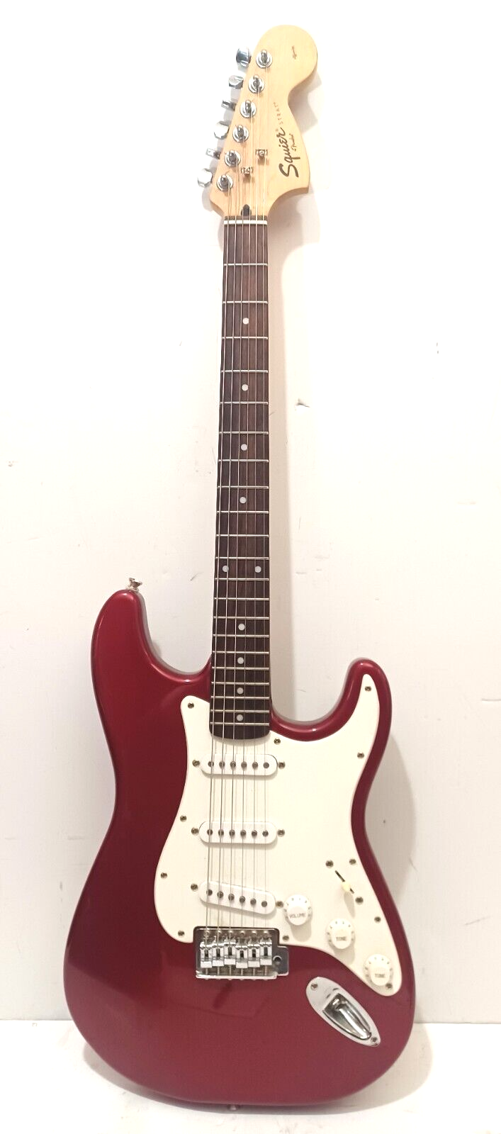 Squier by Fender Stratocaster　エレキ　fm259 Amazon.com: Fender Squier Debut Series Stratocaster Electric