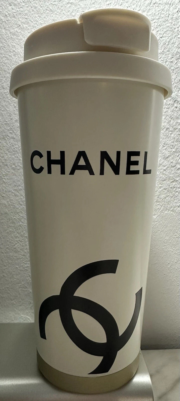 【新品未使用】CHANEL GABRIELLE タンブラー Chanel Gabrielle O Case Clutch Bag - Consigned Designs