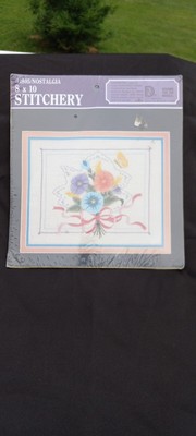 Lois Thompson 8 x 10 stitchery floral bouquet butterfly vintage craft #1805 art