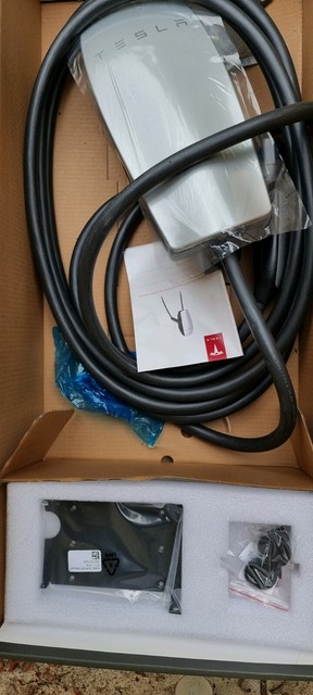 Тесла wall connector