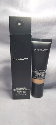 MAC Pro Longwear Nourishing Waterproof Foundation NC41 