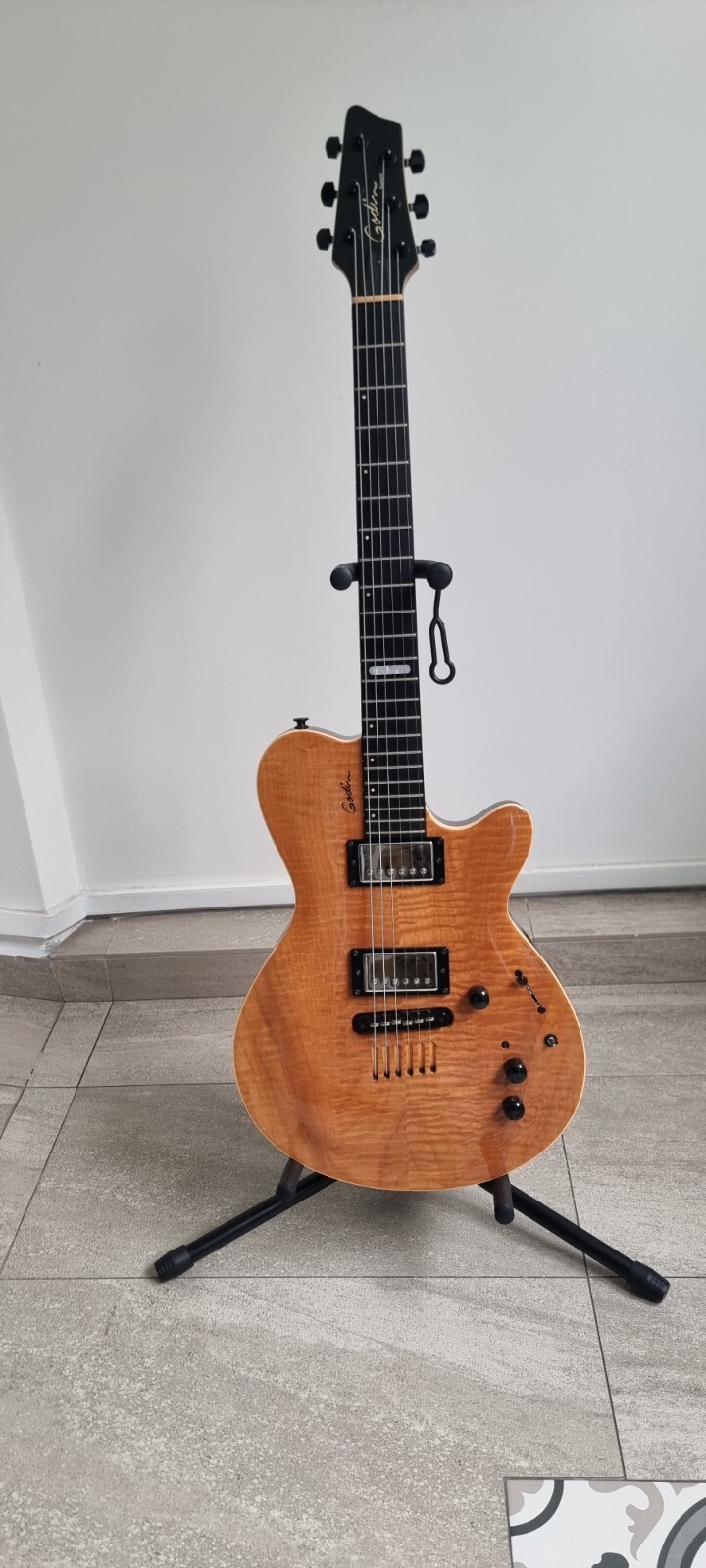 ギター Godin Summit CT Electric Guitar Godin xtSA Electric Guitar Light Burst | Guitar Center